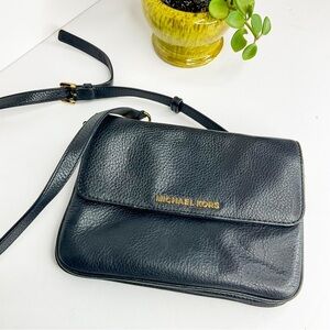 MICHAEL KORS Black Leather Crossbody Bag with Gold Logo